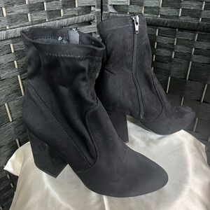 Madden Girl Elegant Black Ankle Boots
